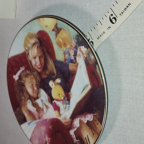 Vintage 1998 Avon Mother's Day Plate in Original Box - Picture 5 of 5